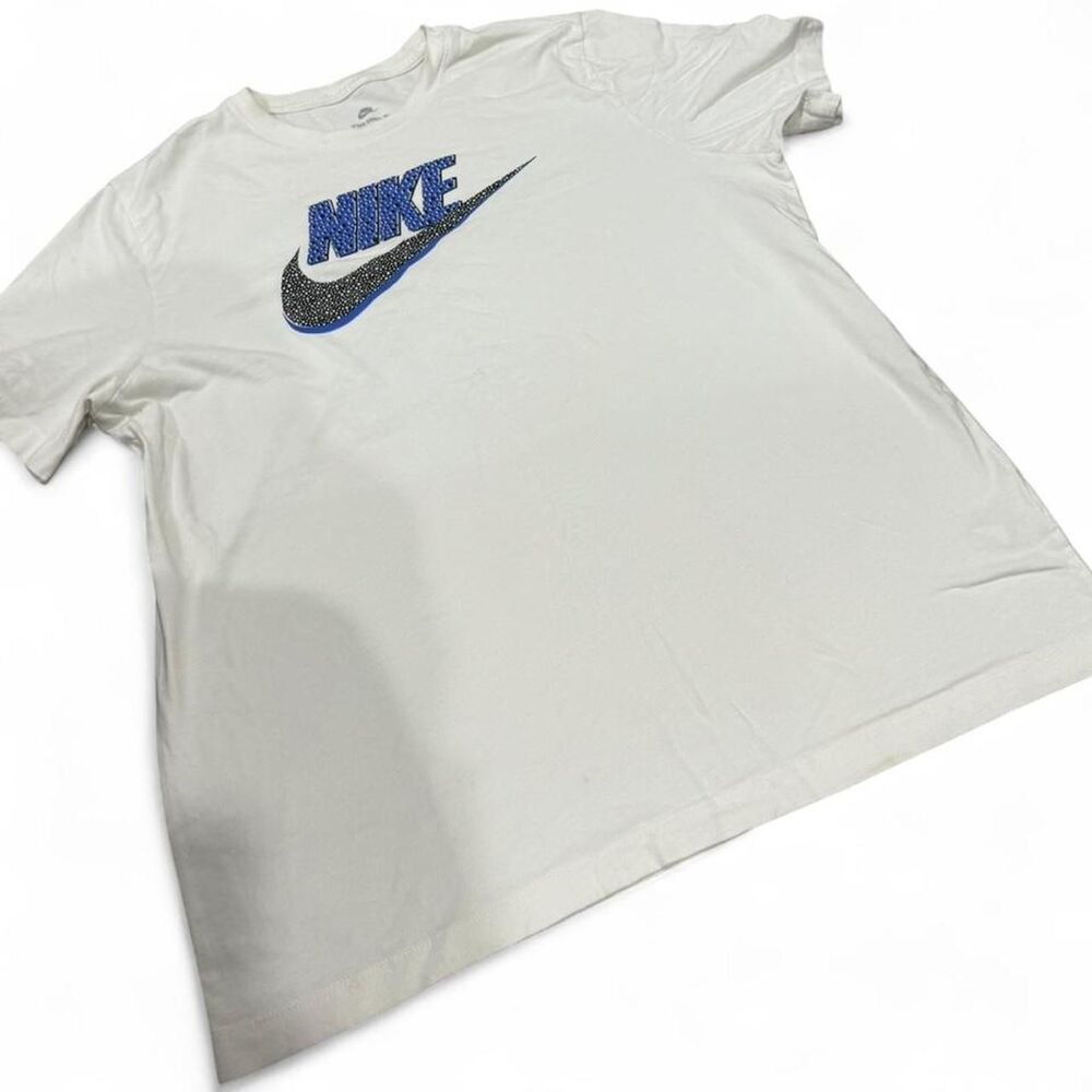 Nike White T-shirt - Picture 2 of 8